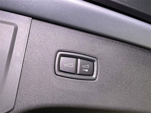 New 2026 Porsche Cayenne S image 21