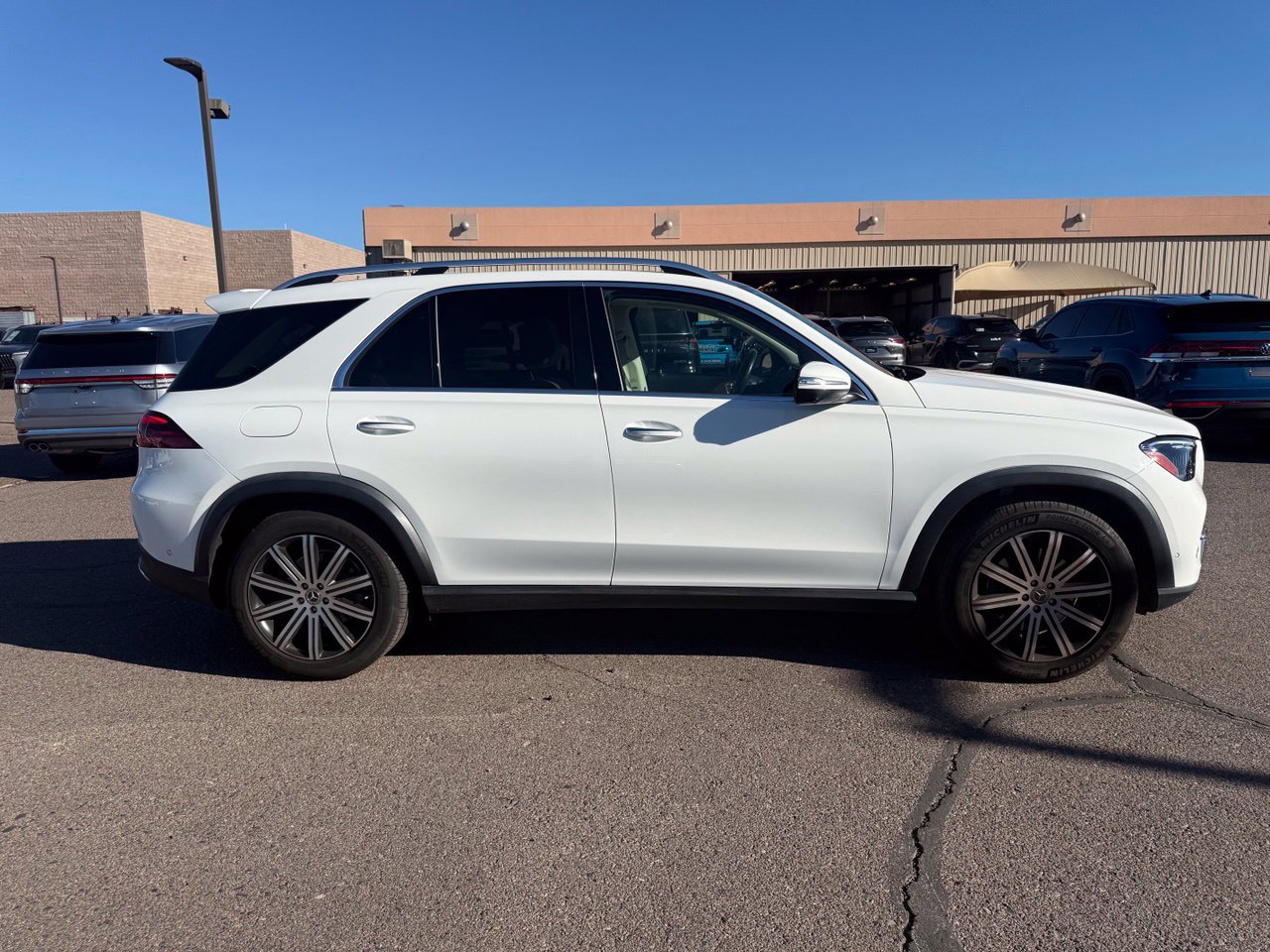 Used 2024 Mercedes-Benz GLE 350 4MATIC image 4