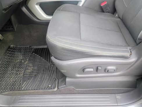 Used 2016 Nissan Titan SV AWD/4WD image 26