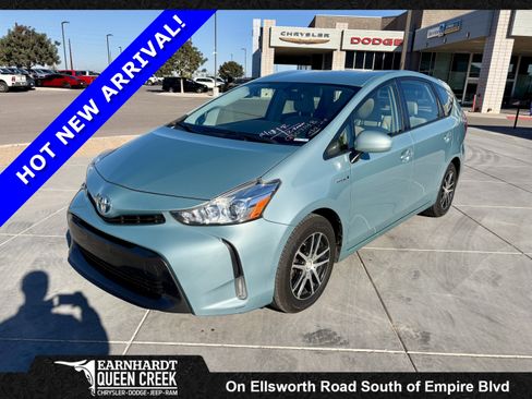Used 2016 Toyota Prius V image 1