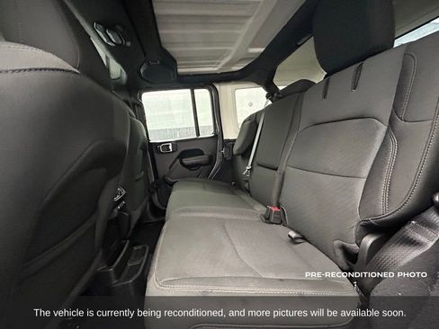 Used 2023 Jeep Wrangler Unlimited w/ Convenience Group image 12