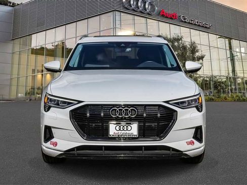 Used 2022 Audi e-tron Premium w/ Convenience Plus Package image 6