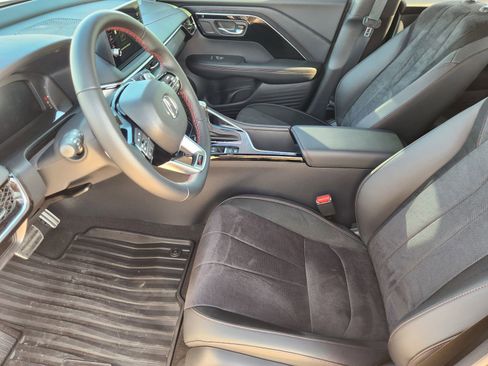 Used 2025 Acura ADX A-Spec image 13