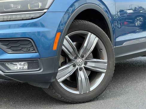 Used 2018 Volkswagen Tiguan SEL Premium AWD/4WD image 2