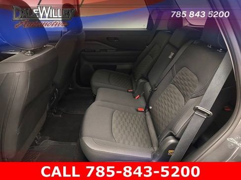 Used 2025 Nissan Pathfinder SV image 15