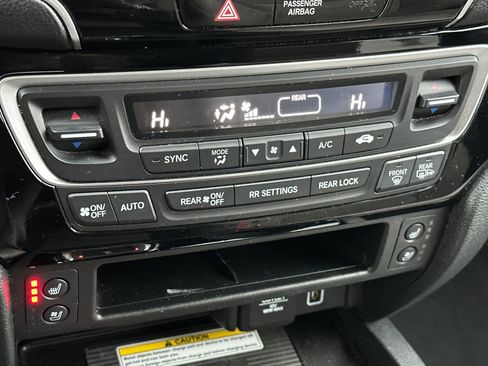 Used 2023 Honda Passport Elite image 19