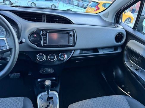 Used 2017 Toyota Yaris LE image 17