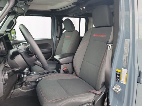 Used 2024 Jeep Wrangler Unlimited Rubicon image 9