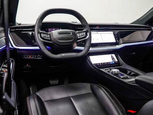 Used 2024 Jeep Wagoneer Launch Edition image 16