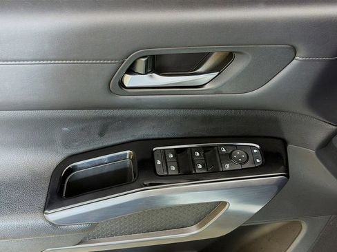 Used 2023 Nissan Pathfinder SL w/ SL Premium Package AWD/4WD image 35