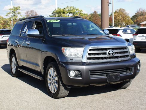 Used 2016 Toyota Sequoia Platinum image 23