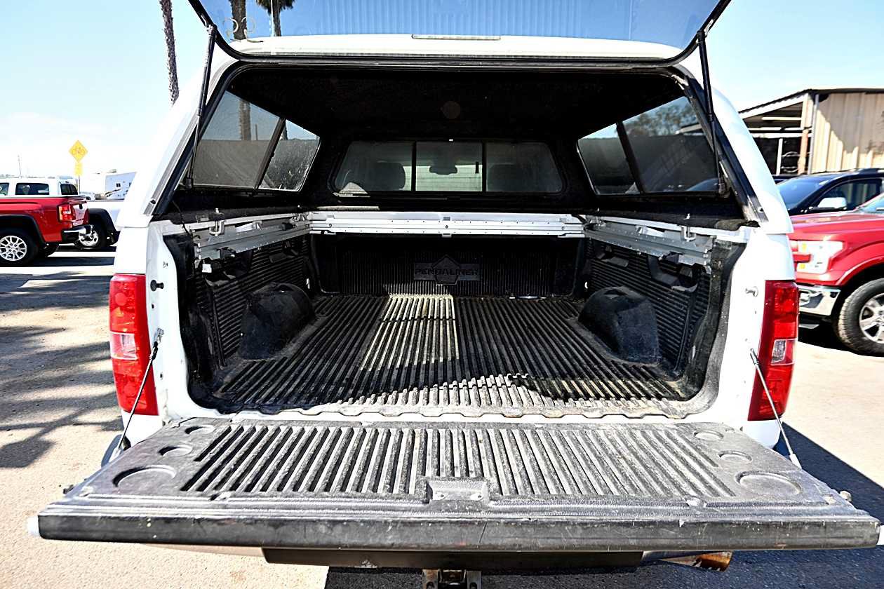 Used 2008 Chevrolet Silverado 2500 LT w/ 2LT Convenience Package RWD image 8