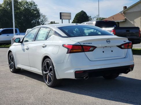 New 2025 Nissan Altima 2.5 SR w/ SR Premium Package image 4