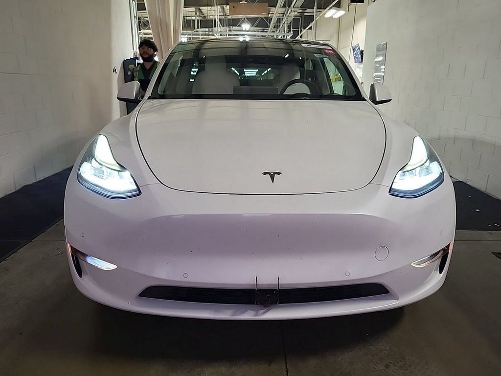 Used 2022 Tesla Model Y Performance AWD/4WD image 2