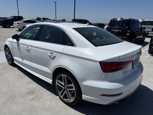 Used 2018 Audi A3 2.0T Premium Plus w/ Premium Plus Package FWD image 3