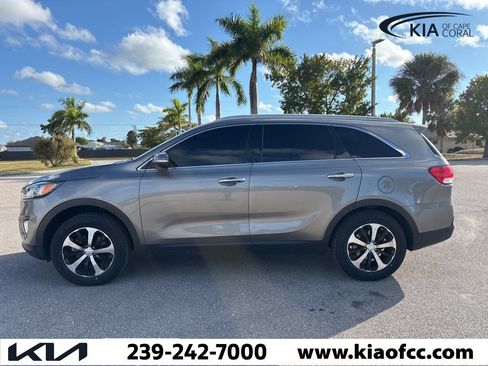Used 2016 Kia Sorento EX image 3