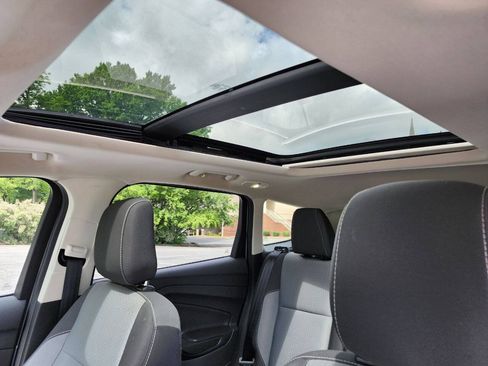Used 2018 Ford Escape SE FWD image 10