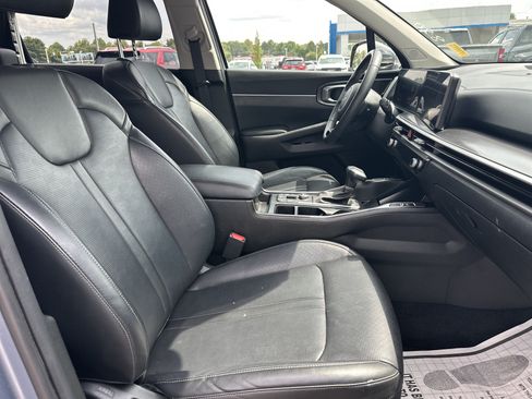 Used 2024 Kia Sorento S FWD image 14