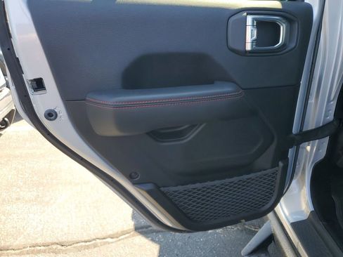 Used 2024 Jeep Wrangler Unlimited Rubicon image 25