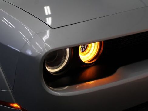 Used 2019 Dodge Challenger R/T Scat Pack RWD image 7