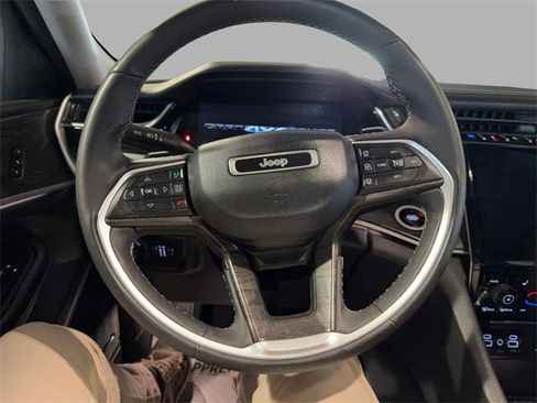 Used 2023 Jeep Grand Cherokee 4WD 4xe image 16