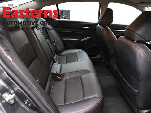 Used 2023 Nissan Altima 2.5 SR AWD/4WD image 23