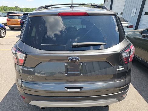 Used 2017 Ford Escape SE w/ Equipment Group 201A FWD image 7