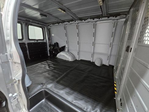 Used 2024 Chevrolet Express 2500 w/ Driver Convenience Package RWD image 14