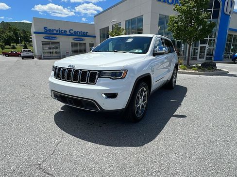 Used 2022 Jeep Grand Cherokee Limited w/ Trailer Tow Group IV AWD/4WD image 8