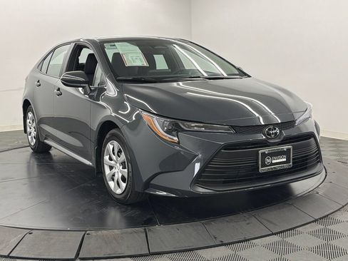 Used 2026 Toyota Corolla LE FWD image 8