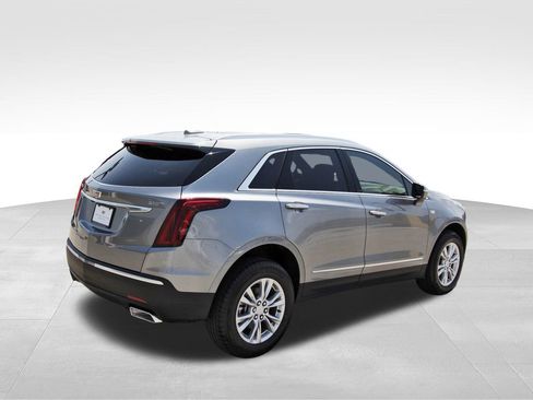 New 2025 Cadillac XT5 Luxury image 4