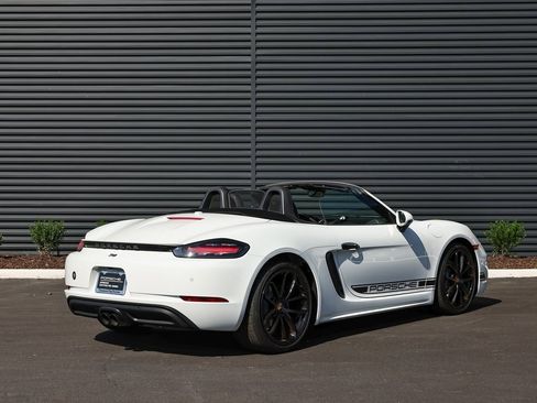 Certified 2024 Porsche 718 Boxster image 7