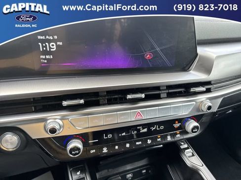 Used 2025 Kia Telluride S FWD image 27