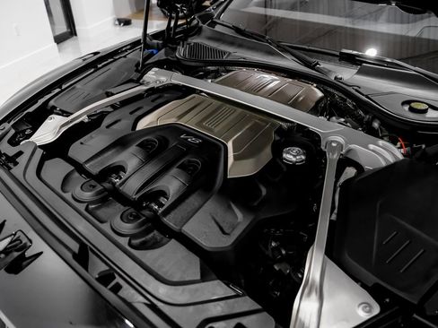 Used 2024 Bentley Flying Spur V8 image 52