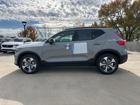 New 2026 Volvo XC40 B5 Plus w/ Protection Package Premier image 4