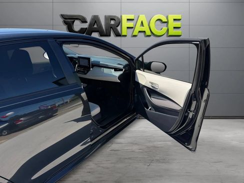 Used 2020 Toyota Corolla LE FWD image 20