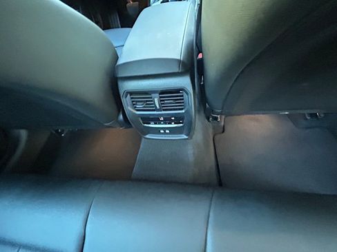 Used 2024 BMW 330i Sedan w/ Convenience Package image 37