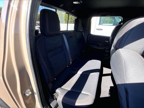 Used 2022 Nissan Frontier Pro-X image 25