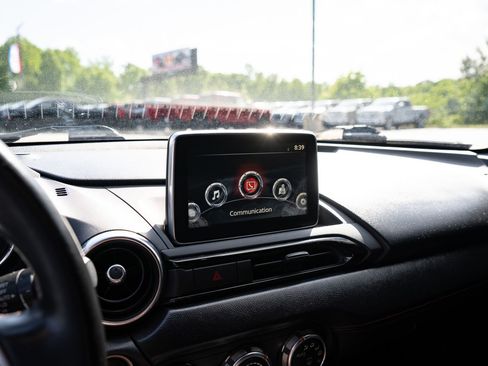 Used 2016 MAZDA MX-5 Miata Grand Touring RWD image 19