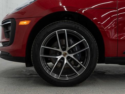 Used 2024 Porsche Macan w/ Premium Plus Package image 29