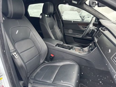 Used 2020 Jaguar XF Checkered Flag image 29