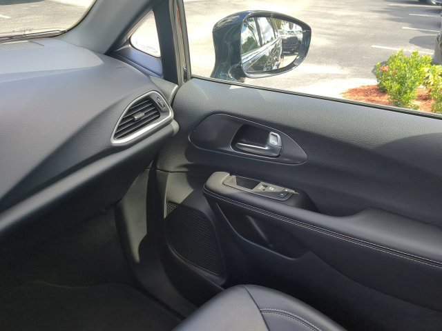 Certified 2026 Chrysler Pacifica Select FWD image 20