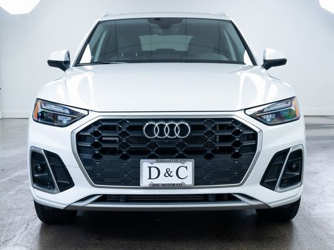 Used 2024 Audi Q5 e Premium Plus image 2