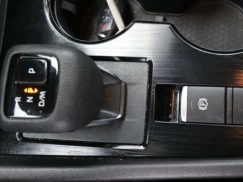 Used 2022 Nissan Rogue SV image 26