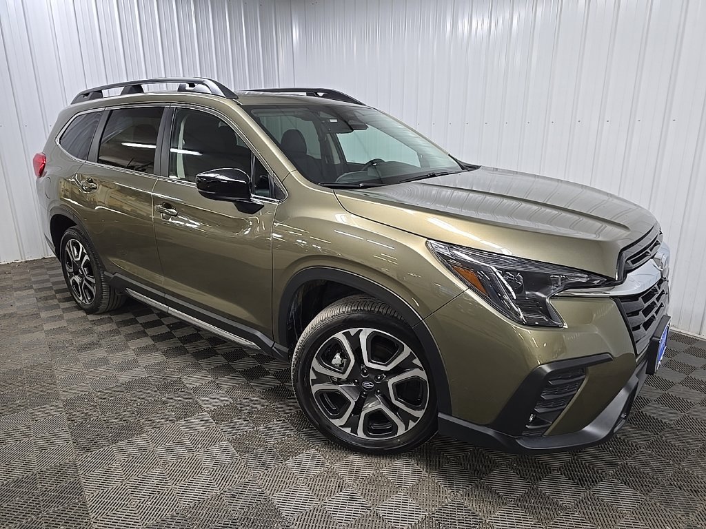 Used 2025 Subaru Ascent Limited AWD/4WD image 7