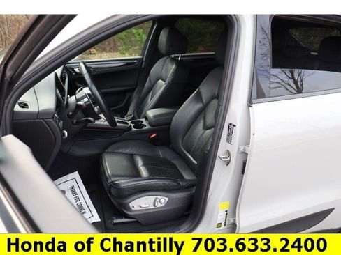 Used 2021 Porsche Macan Base image 23