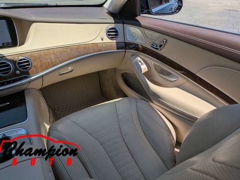 Used 2017 Mercedes-Benz S 550 Sedan image 19