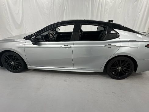 Used 2021 Toyota Camry XSE image 6