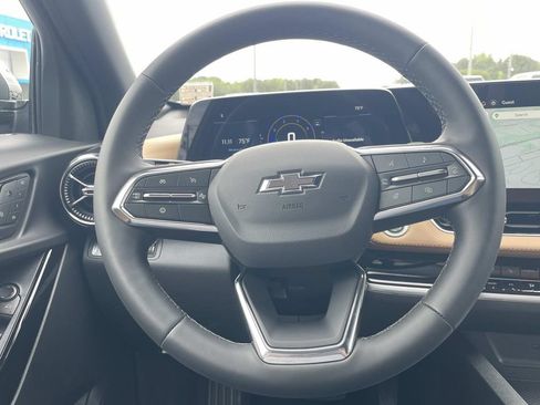 New 2026 Chevrolet Equinox ACTIV w/ Convenience Package III FWD image 25