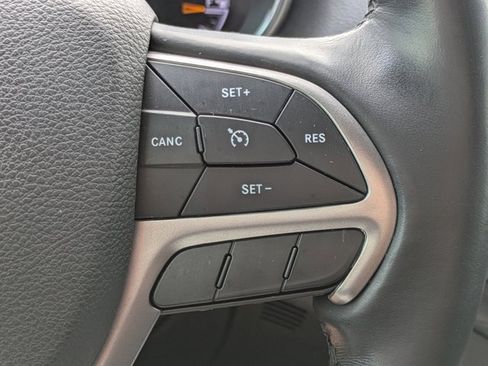 Used 2021 Jeep Grand Cherokee Laredo X image 23